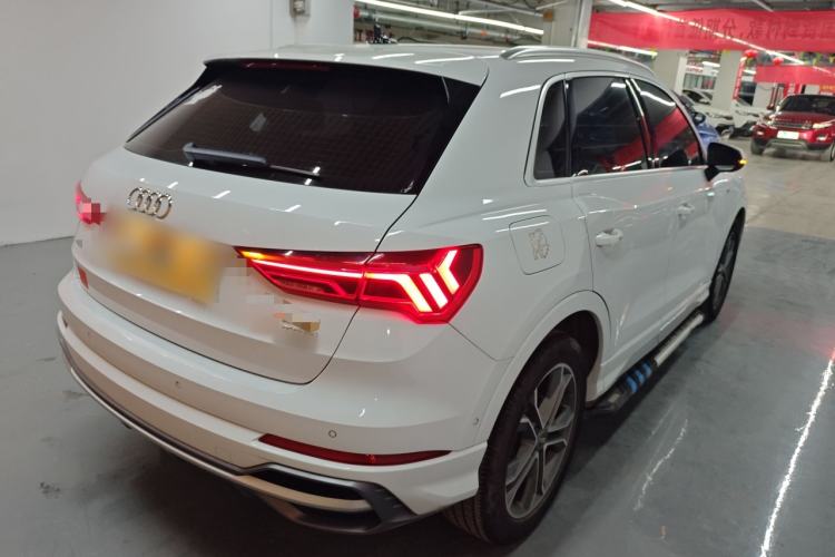 Used Audi Q3 2021 40 TFSI Fashion Dynamic Model
