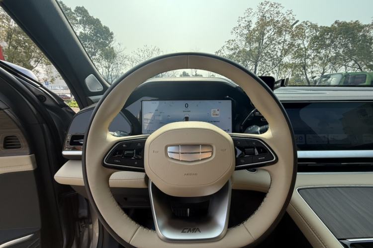 Used Geely Auto Monjaro L 2025 Dongfang Yao 2.0TD Automatic Lanxing Edition
