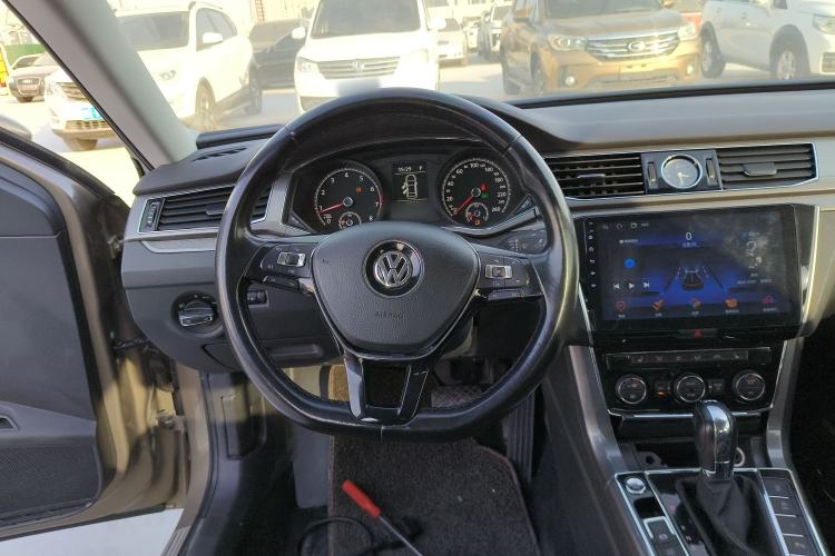 Used Volkswagen Passat 2017 330TSI DSG Luxury Edition
