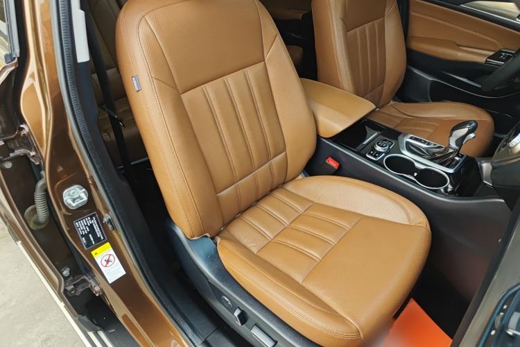 Used Changan CS95 2017 2.0T Four-Wheel Drive SmartDrive Edition
