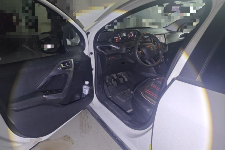 Used Peugeot 2008 2014 1.6L Manual Fashion Edition
