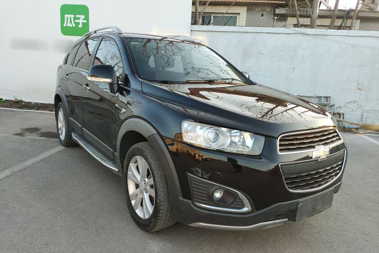 Used Chevrolet Captiva 2015 2.4L 4x4 Flagship Edition 7-Seater
