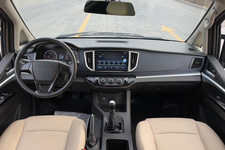 Used FORTHING Lingzhi 2023 M5 1.6L Practical Model 5 Seats