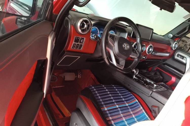 Used Beijing Auto BJ40 2019 2.3T Automatic Four-Wheel Drive Urban Hunter Edition Premium Model China VI Emission Standard
