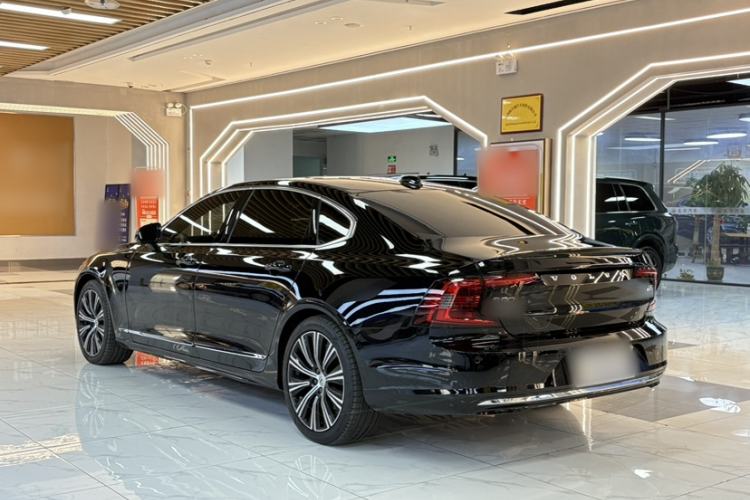 Used Volvo S90 2025 B5 Zhiya Luxury Edition
