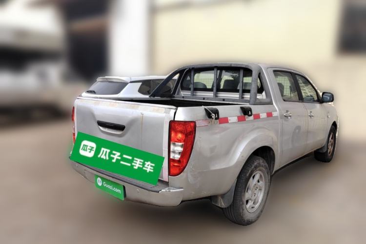 Used JMC Yuhu 7 2016 2.4T Two-Wheel Drive Luxury Edition JX4D24