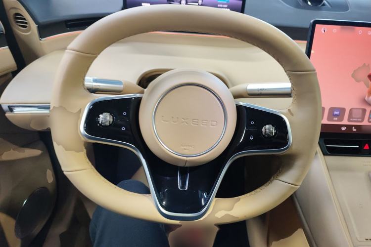 Used Hima Luxeed R7 2024 All-Electric 736 km Ultra