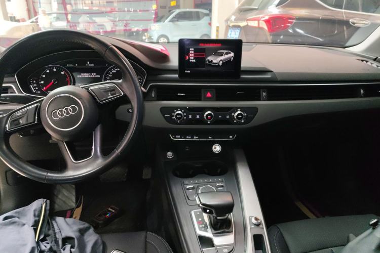 Used Audi A4L 2019 40 TFSI Ambition China VI
