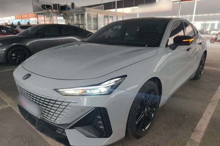 Used Changan UNI-V 2022 1.5T Prestige Version