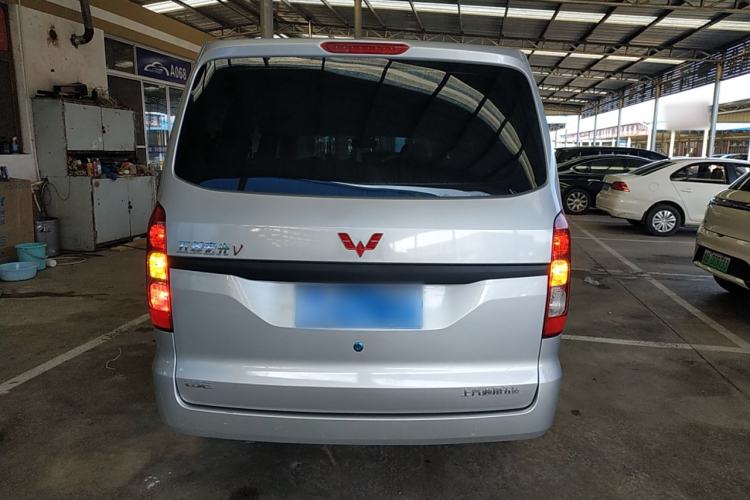 Used Wuling Hongguang V 2022 1.5L Jingqu Edition Electric-Assist LAR
