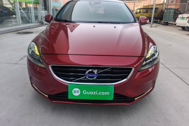 Used Volvo V40 2015 1.6T Zhiyi Edition