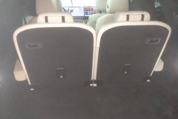 Used Li Auto L8 2023 Pro Model
