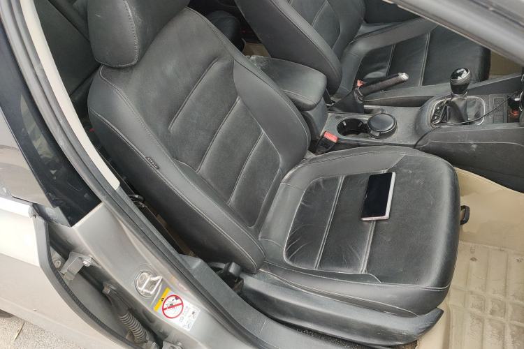 Used Volkswagen Sagitar 2014 1.6L Manual Comfort Model