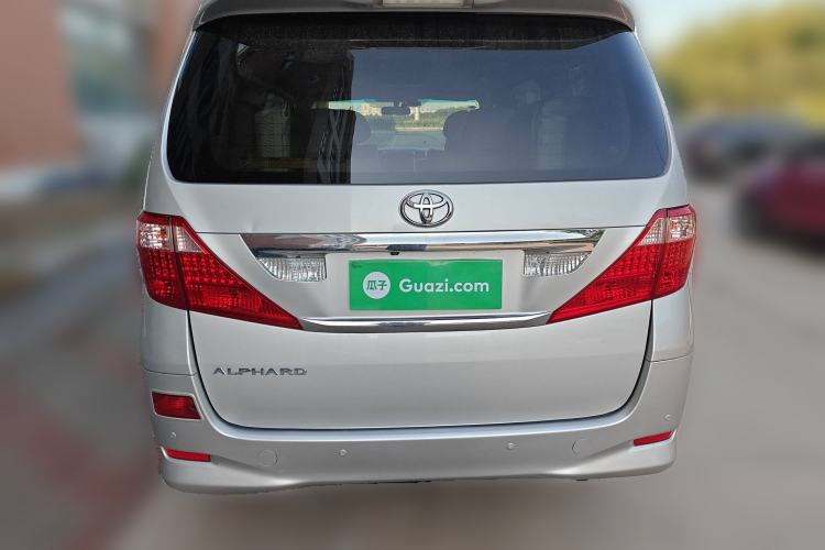 Used Toyota Alphard 2011 2.4L Luxury Edition

