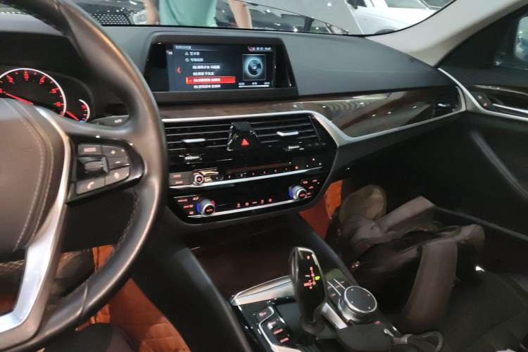 Used BMW 5 Series 2018 528Li Launch Special Edition
