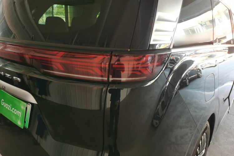 Used Denza D9 2022 DM-i 970 Four-Wheel Drive Prestige Model