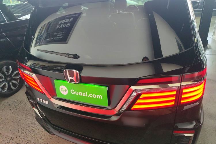 Used Honda Elysion 2019 2.0L Hybrid Supreme Edition
