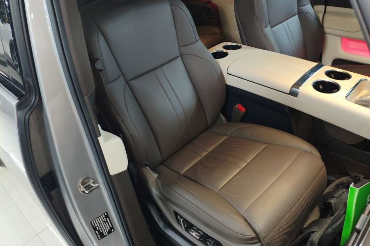 Used Li Auto MEGA 2024 Ultra Model
