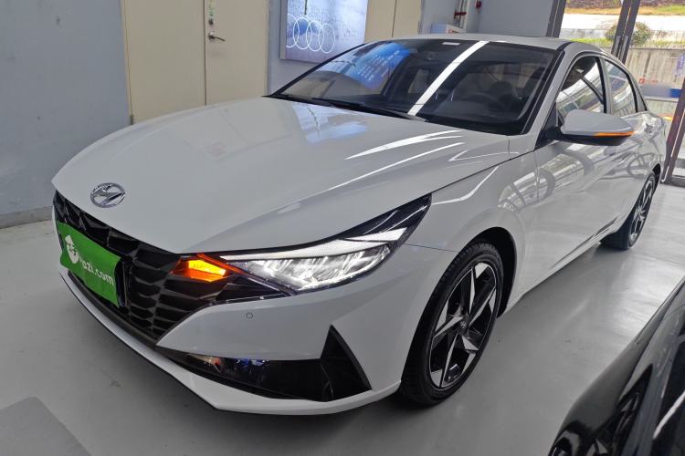 Used Hyundai Elantra 2021 1.5L CVT LUX Prestige Edition