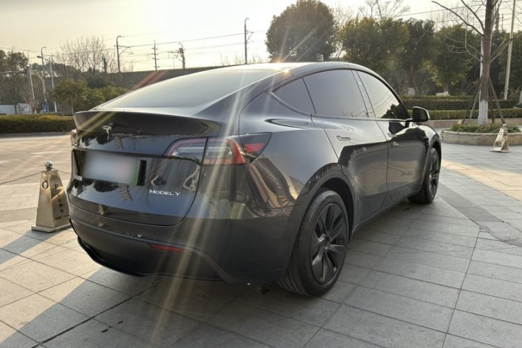 Used Tesla Model Y 2024 Rear-Wheel-Drive Version
