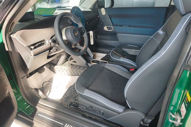 Used  Electric MINI COOPER 2024 452km COOPER SE Artist