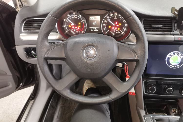 Used Skoda Superb 2013 1.4TSI Manual Shengshi Edition
