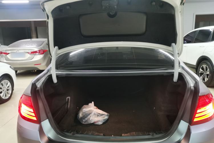 Used BMW 5 Series 2014 525Li Luxury Design Package