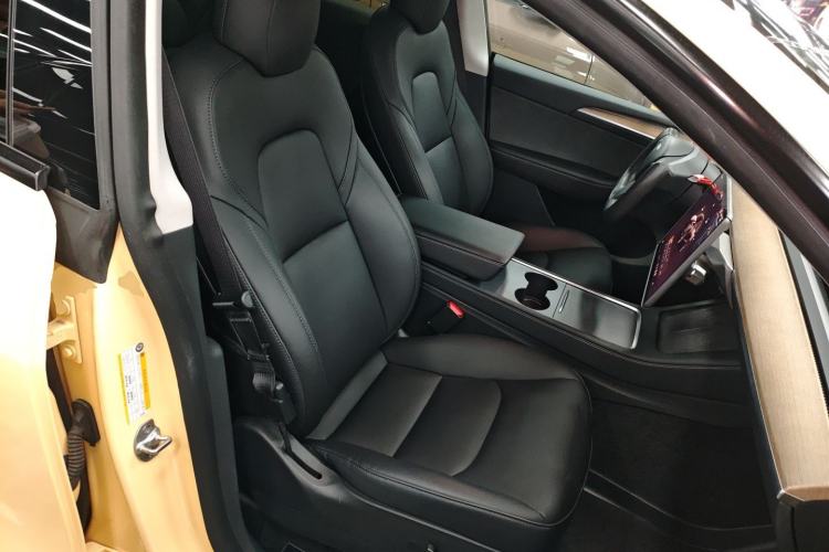 Used Tesla Model Y 2022 Long-Range All-Wheel-Drive Version
