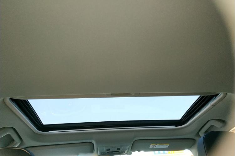 Used Toyota RAV4 2015 2.0L CVT Two-Wheel Drive Fashion Edition
