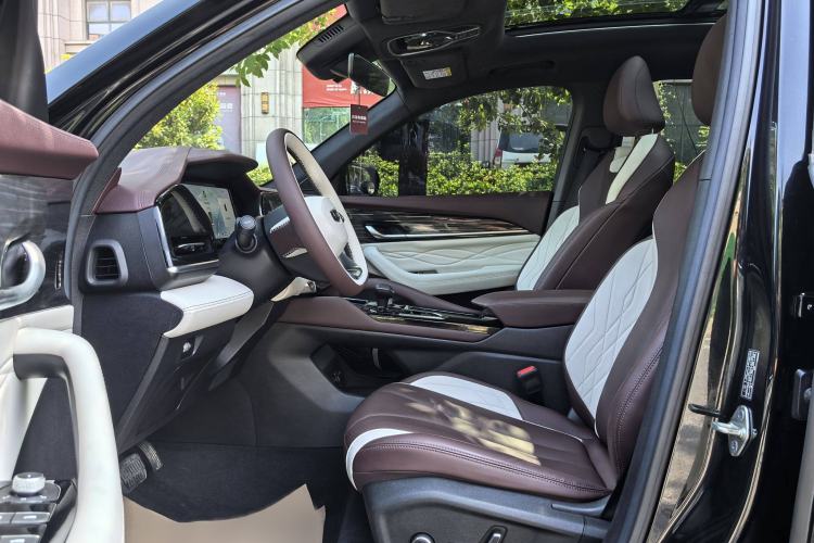 Used Geely Auto Monjaro L 2024 2.0TD High-Power Automatic Two-Wheel Drive Yunqi Version
