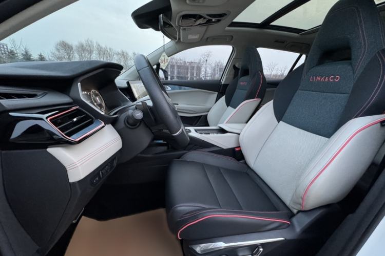 Used Lynk & Co 06 2021 1.5T Shero Pink Special Edition