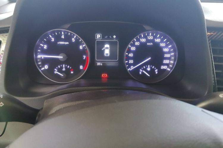 Used Hyundai Elantra 2016 1.6L Automatic ZhiXuan – Elite Version
