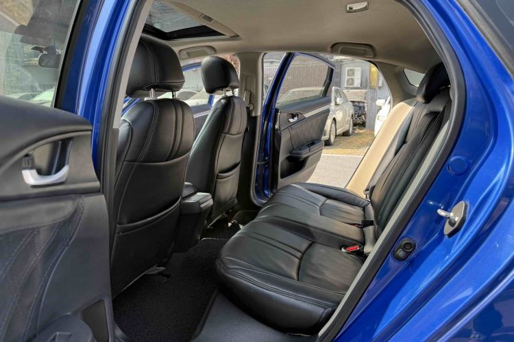 Used Honda Civic 2016 220TURBO CVT Prestige Edition
