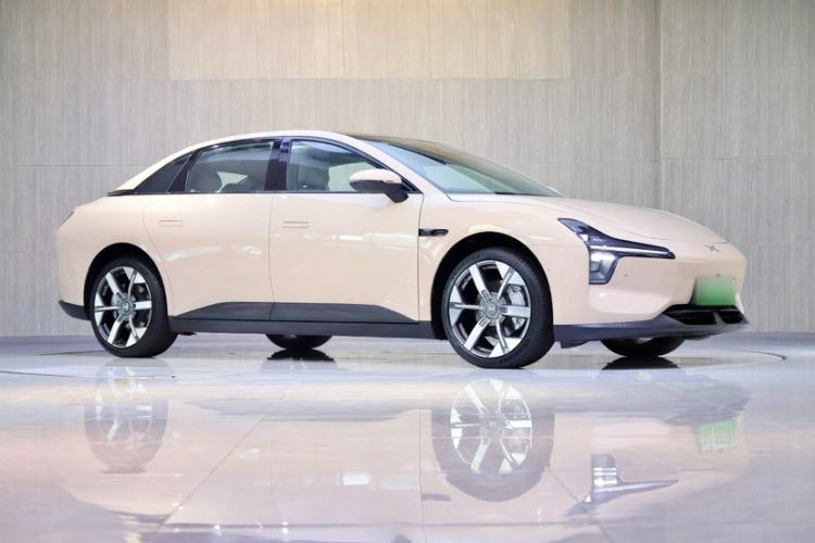 Used XPeng MONA M03 2024 620 with Ultra-Long Range
