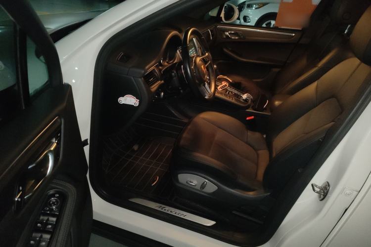 Used Porsche Macan 2014 Macan 2.0T
