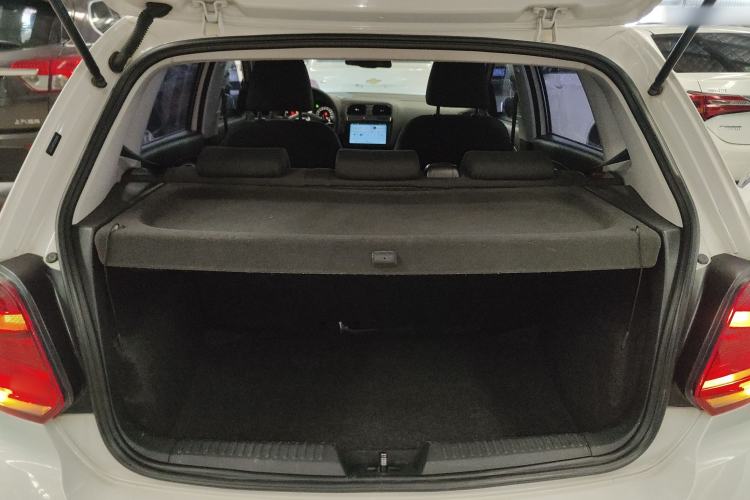 Used Volkswagen Polo 2014 1.4L Manual Fashion Edition
