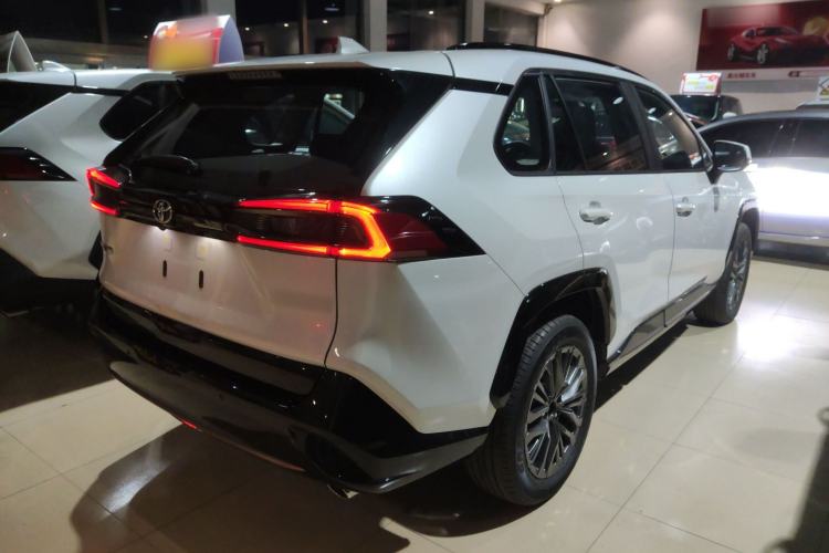 Used Toyota Wildlander 2024 2.0L CVT Two-Wheel Drive Luxury PLUS Edition
