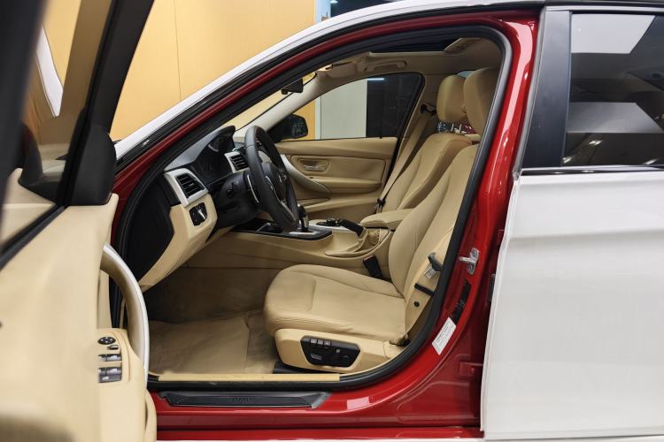 Used BMW 3 Series 2015 320i Luxury Line Stylish Edition