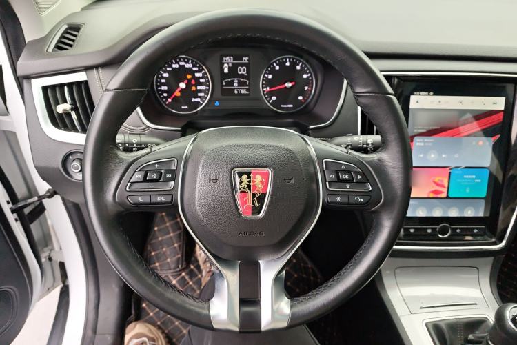 Used Roewe RX5 2018 20T Two-Wheel Drive Manual Internet Smart Edition
