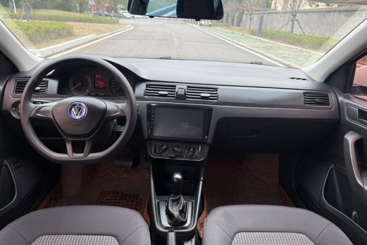 Used Volkswagen Santana 2016 1.6L Automatic Fashion Edition