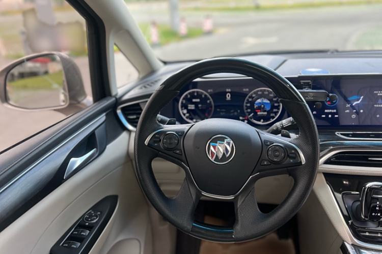 Used Buick GL8 2022 ES Landtrek 653T Comfort Edition
