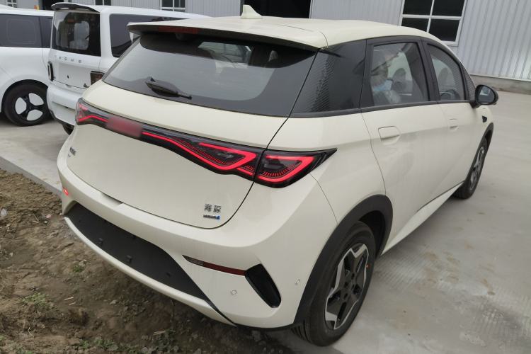 Used BYD Dolphin 2025 Smart Drive Version 420 km Freedom Edition
