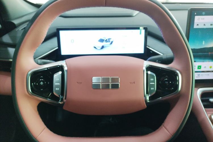 Used  L6 2025 EM-i 140km Starship Edition
