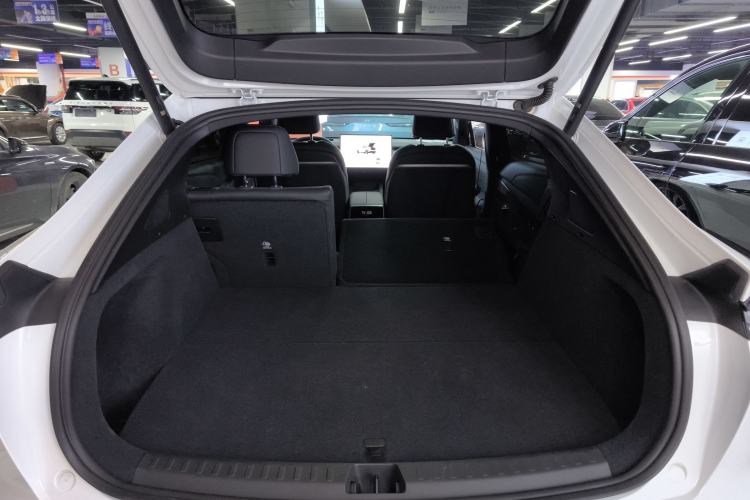 Used ONVO L60 2024 60 kWh Rear-Drive Version
