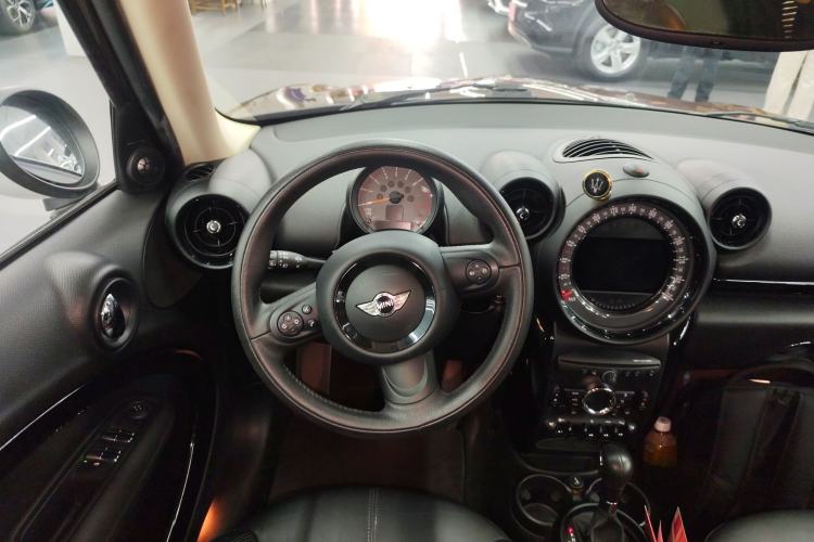 Used  Countryman 2014 1.6L COOPER Excitement
