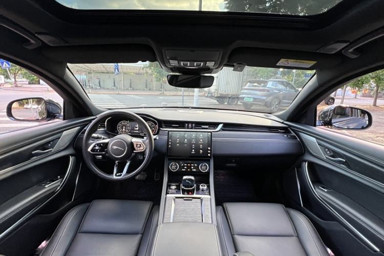 Used Jaguar XFL 2021 XFL 2.0T P250 All-Wheel-Drive Shimmering Black Sport Edition
