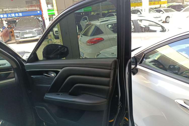 Used Venucia Star 2020 260T Automatic 48V Mild Hybrid Turbocharged Star Edition
