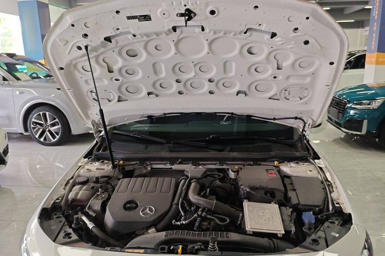 Used Mercedes-Benz A-Class 2022 Revised Version A 200 L Sport Sedan Fashionable Style
