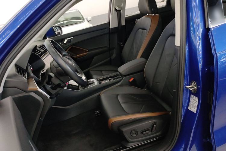 Used Audi Q3 2021 35 TFSI Fashionable and Elegant Model
