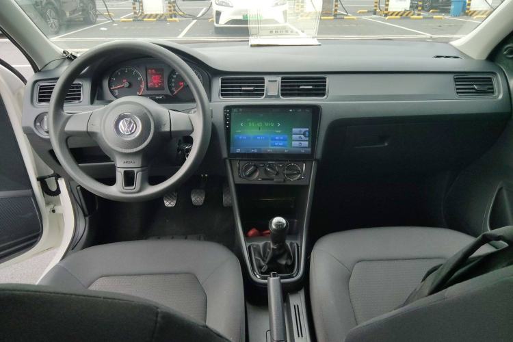 Used Volkswagen Santana 2015 1.4L Manual Fashion Edition
